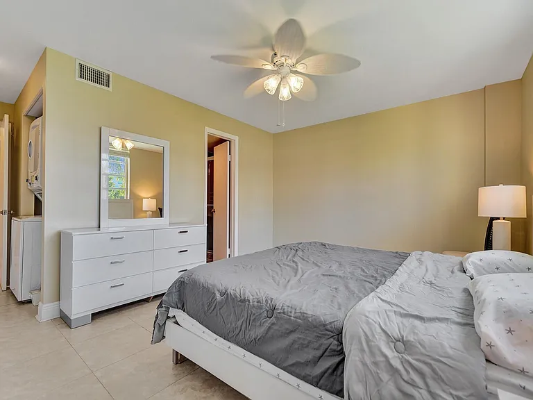 401 SE 3rd St #107 — Photo 11