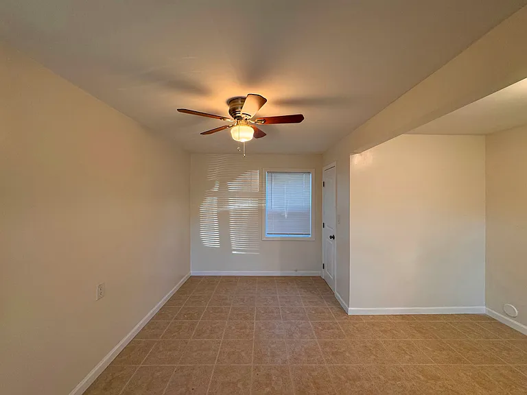 710 S Arizona Ave #A — Photo 3