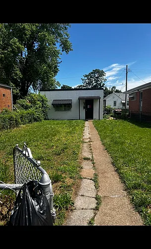 4827 Lexington Ave Photo 1