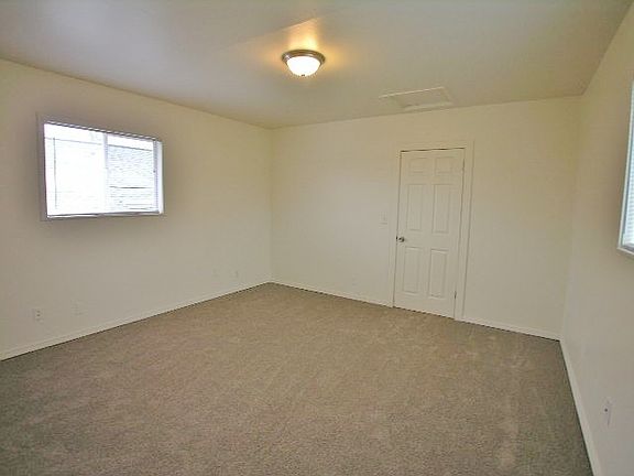 4th image of 7044 S Warner St