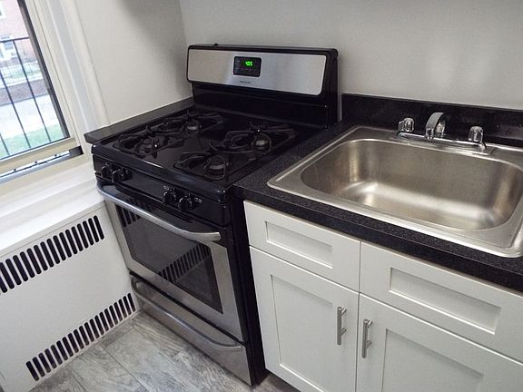 3rd image of 7272 112th St APT 5E
