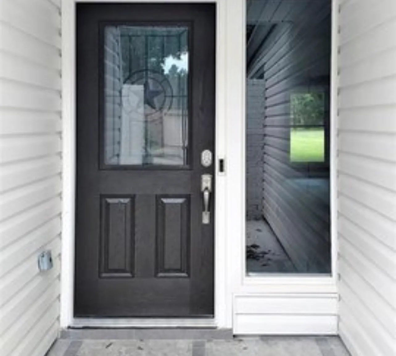 3 bed, 3.5 bath, 2128 sqft, $2,100 — Photo 1