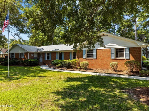 204 Hodges Street, Morehead City, NC 28557