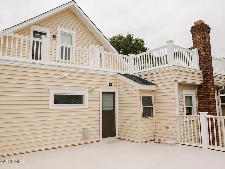 511 Asbury Ave #MAIN HOME — Photo 35