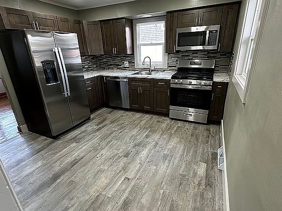 Beautiful all new kitchen 