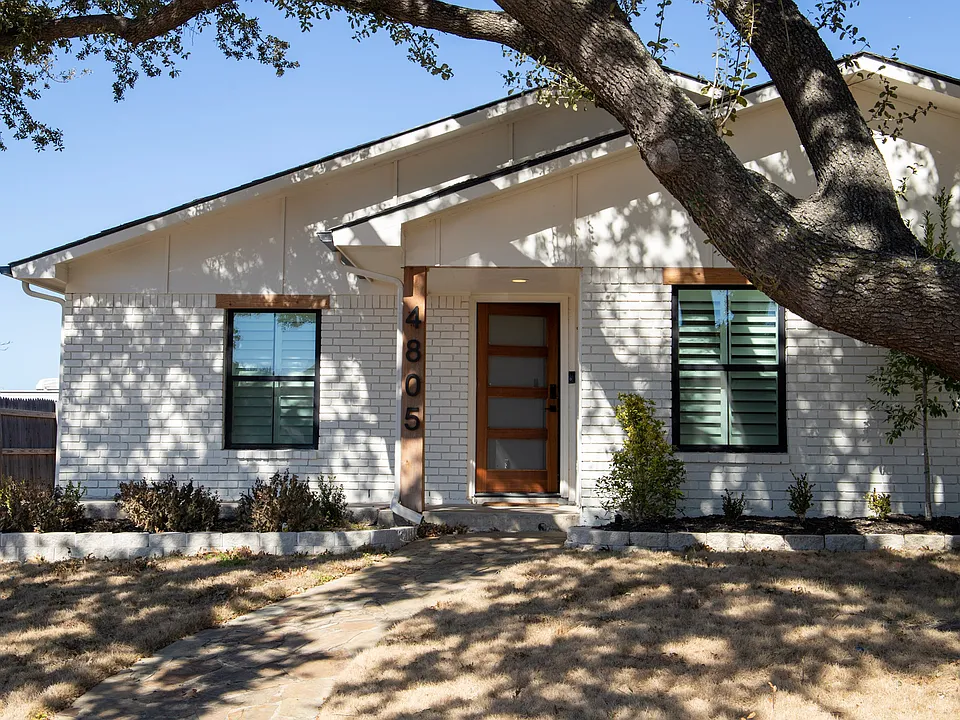 Alta Oaks Ln