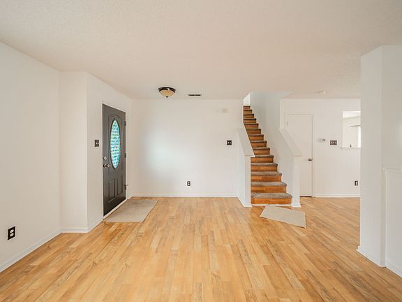 5th image of 3421 Brandenburg Blvd