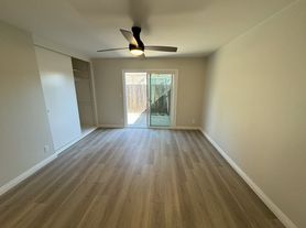 Springfield Apartments - 1354