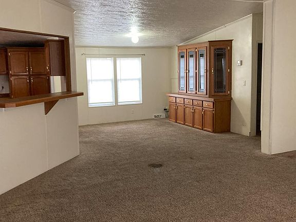 3rd image of 118 N Westhaven St