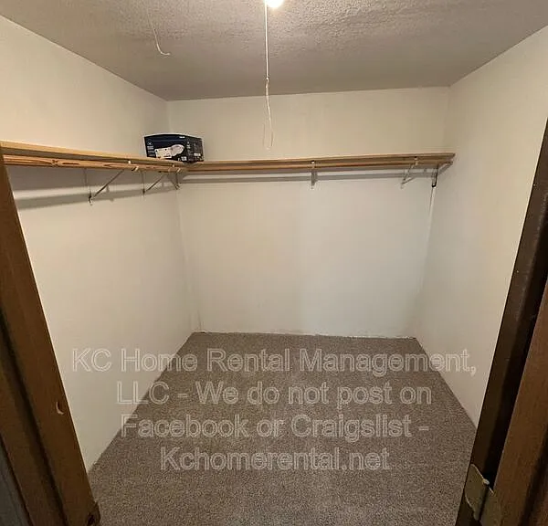 735 NE Barnes Dr #B — Photo 29