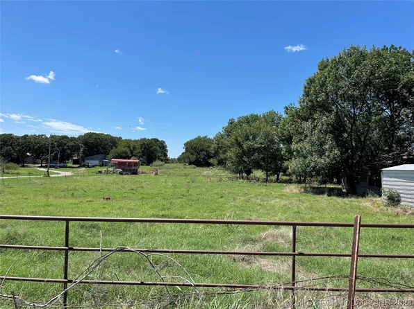8015 N 145th Rd, Beggs, OK 74421