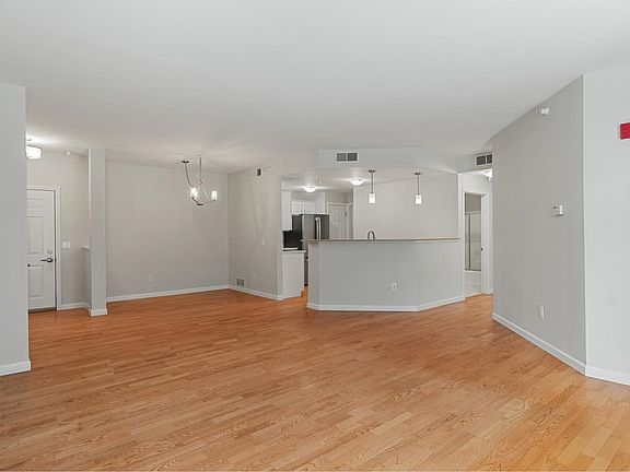 5th image of 99 Eldredge Street #101
