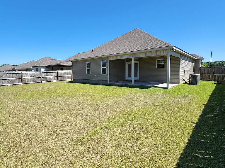 502 Charlestown Way — Photo 38