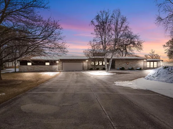 1411 Lakeshore DRIVE, Cleveland, WI 53015