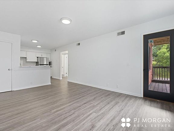 3rd image of 725 S 37th St APT 6