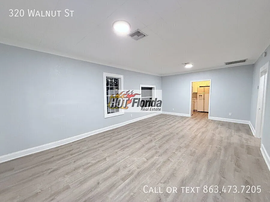 Live Near the Sebring Circle 3-Bedroom Home with Split Floor Plan — Photo 3