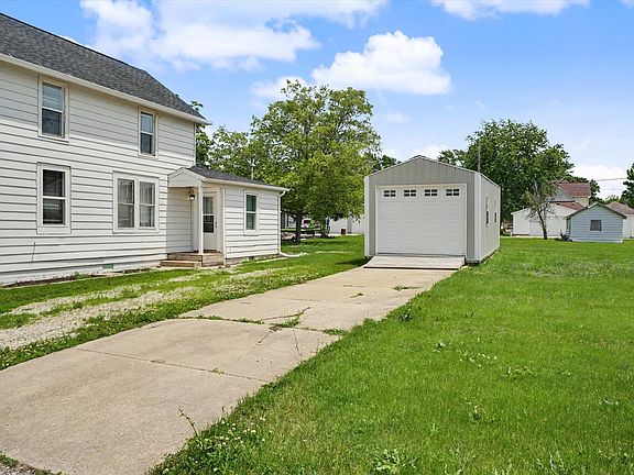 5th image of 214 S Railroad Ave