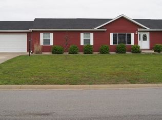 4221 N Lighthouse Dr, Warsaw, IN 46582