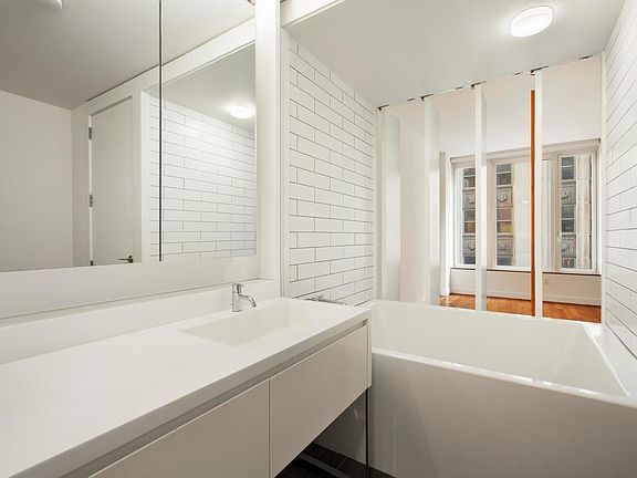 3rd image of 15 William St APT 23G