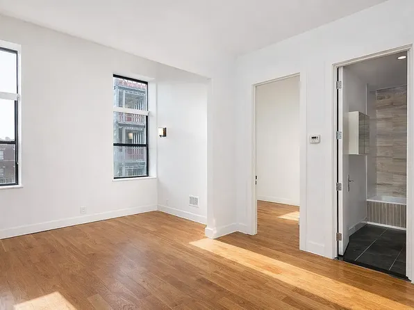 949 Willoughby Avenue image 1 of 11