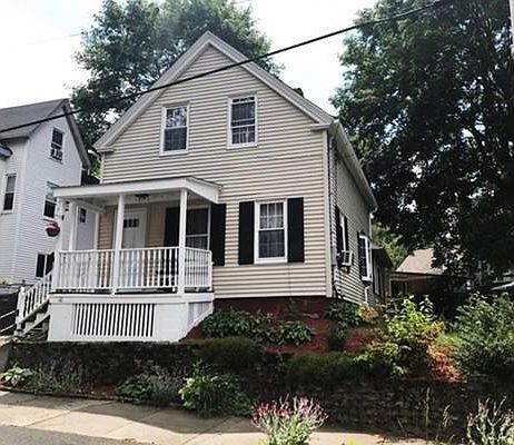 1st image of 10 S Lincoln St