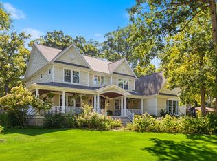 27W773 Beecher Ave, Winfield, IL 60190