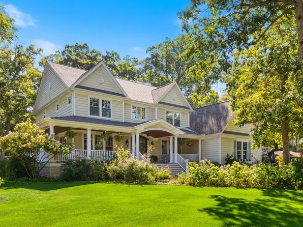27W773 Beecher Ave, Winfield, IL 60190