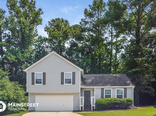592 Pinnacle Pt, Lithonia, GA 30058