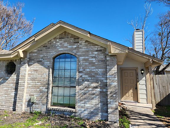 3rd image of 2816 Rutgers Cir