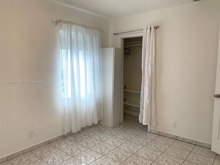 2131 Arthur St — Photo 14
