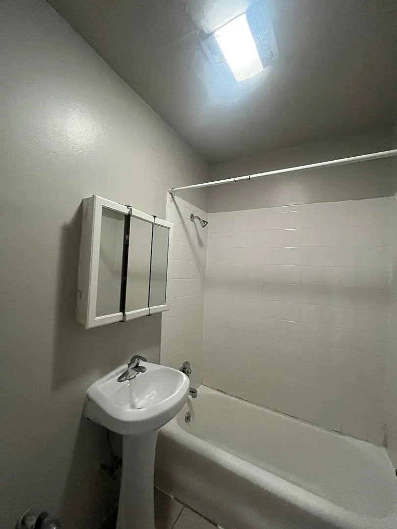 Manstan Apartments — Photo 3