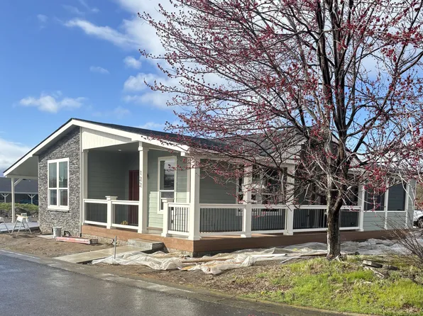 333 Mountain View Dr Unit 122, Talent, OR 97540