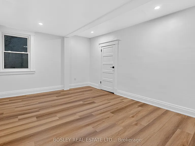 4 Queen St #1 — Photo 9