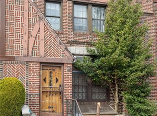 8905 74th Ave, Ridgewood, NY 11385