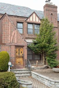 89-05 74th Avenue, Glendale, NY, 11385