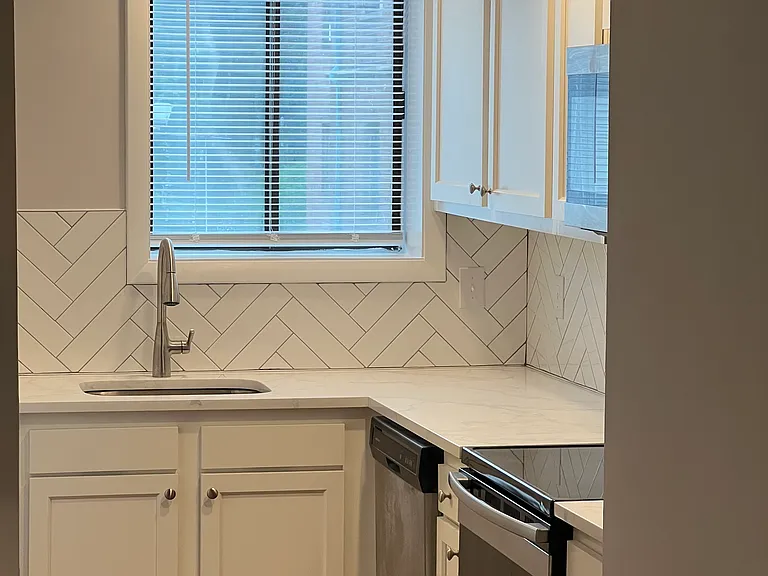 75 & 77 Elm Street — Photo 32