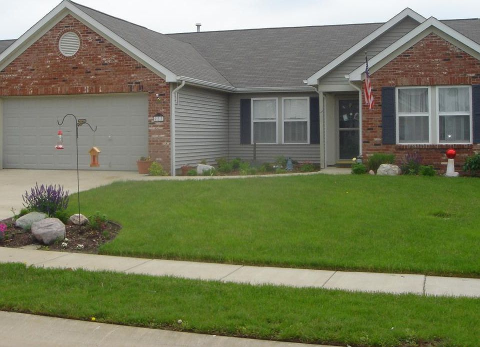 1st image of 233 N Wilmington Ln