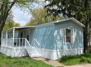 121 S Erie St #45, Three Rivers, MI 49093