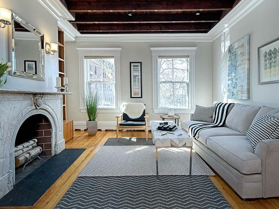 1st image of 411 Bunker Hill St #2