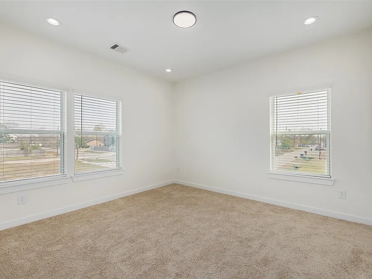 6417 Eastland St — Photo 12