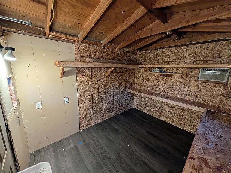 433 W H St — Photo 21
