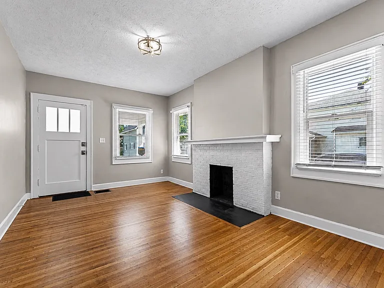 415 Bernard Ave — Photo 6