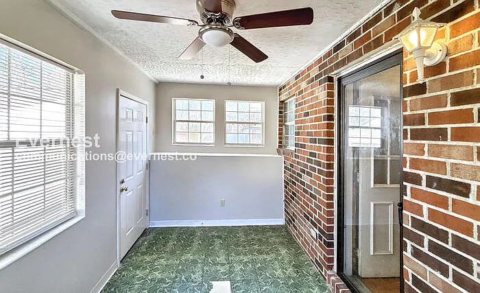 6933 Robinson Dr — Photo 17
