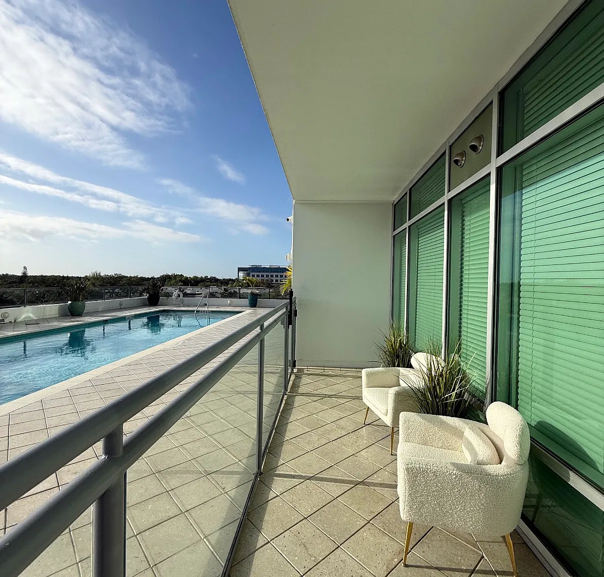 2 bed, 1.5 bath, 997 sqft, $3,300 — Photo 1