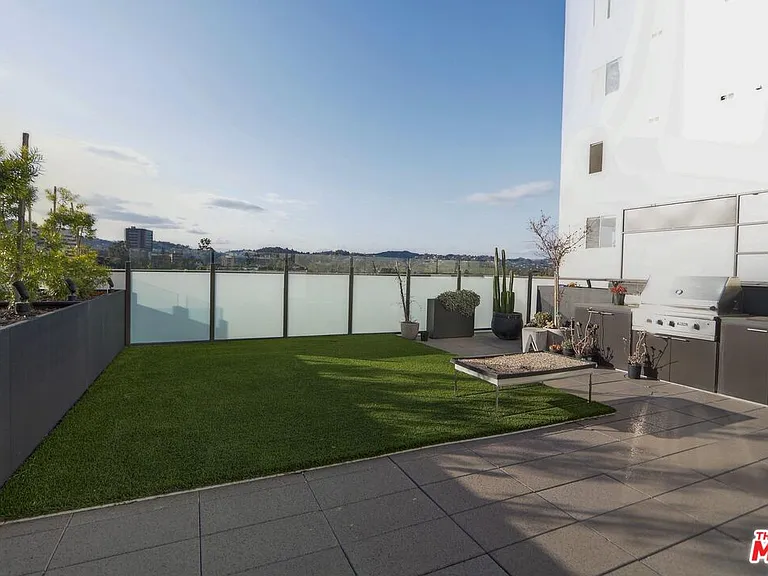 10777 Wilshire Blvd #210 — Photo 16