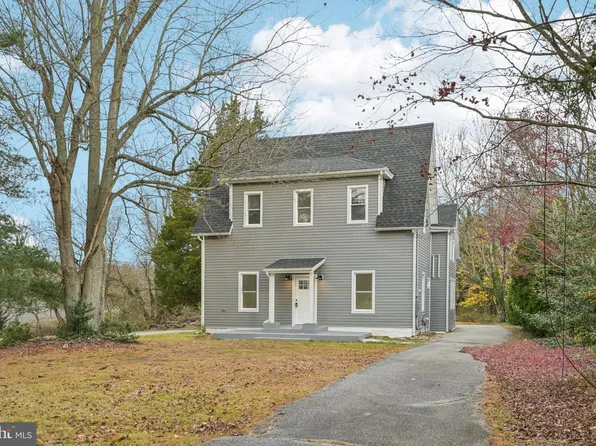 998 E Butler Ave, Vineland, NJ 08361