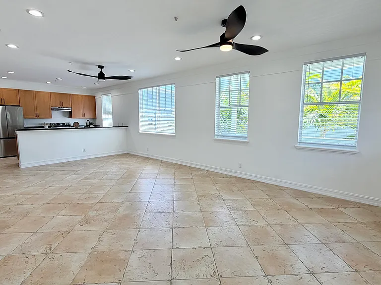 810 3rd Ave N #78 — Photo 37