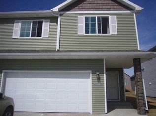 4869 35th Ave S, Fargo, ND 58104