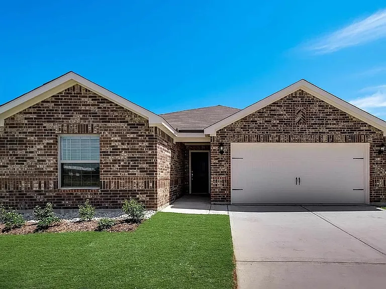 3010 McCoy Rd — Photo 1