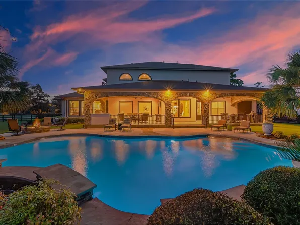 14 Royal King Rd, Tomball, TX 77377